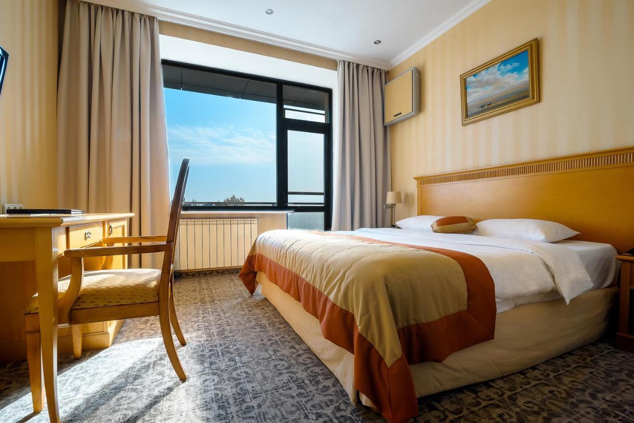 Cosmonaut Hotel คารากันดี ภายนอก รูปภาพ